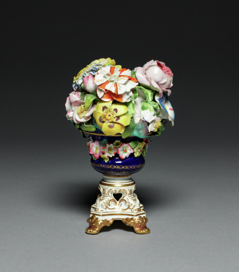 Flower Pot and Flowers – 高清 桌面壁纸 无版权可商用素材 免费下载 手机电脑通用背景图