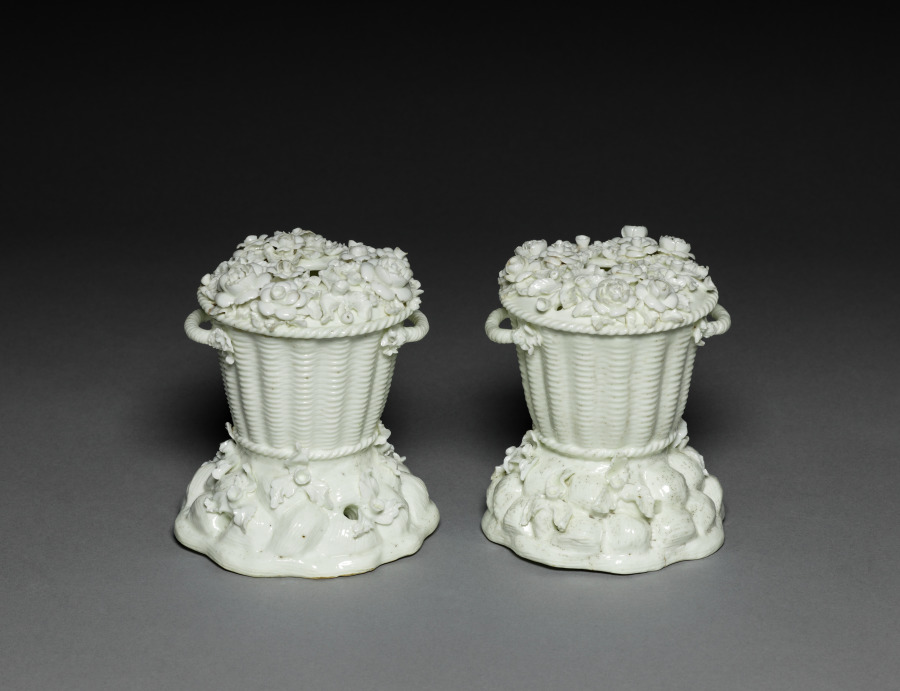 Pair of Potpourri Vases with Covers – 高清 桌面壁纸 无版权可商用素材 免费下