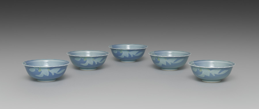 Dishes with Flowers – 高清 桌面壁纸 无版权可商用素材 免费下载 手机电脑通用背景图