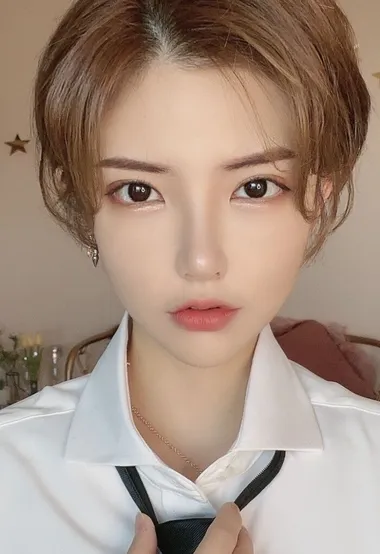 假小子，帅气的短发美女假小子图片