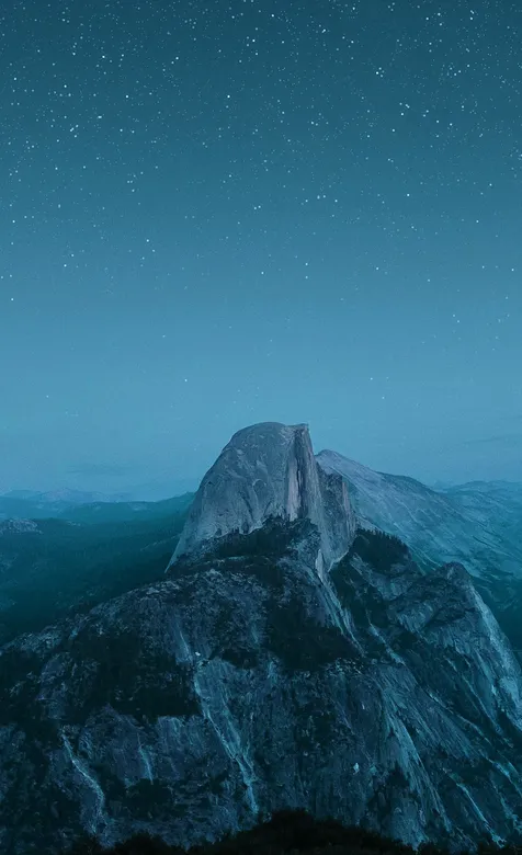 星空下的磅礴石头大山唯美摄影手机壁纸 – 高清 桌面壁纸 开放版权素材 免费下载 手机电脑通用背景图