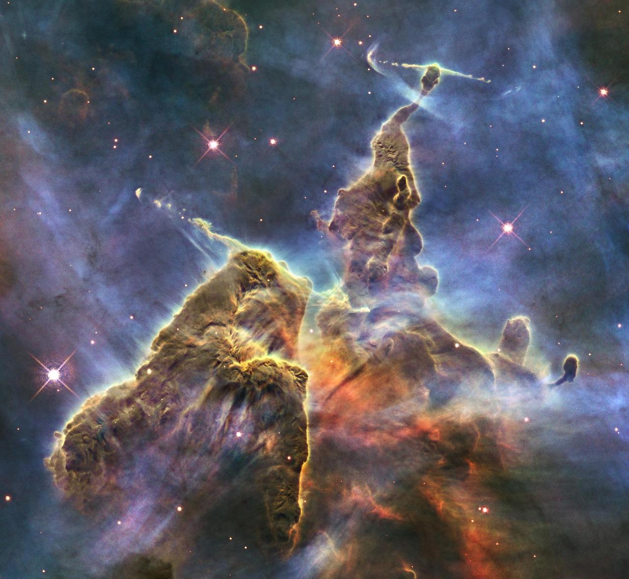 Hubble Captures View of Mystic Mountain – 无版权可商用素材