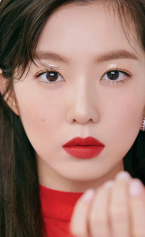 长发红唇的清纯韩国美女高清手机壁纸 – 高清 桌面壁纸 开放版权素材 免费下载 手机电脑通用背景图